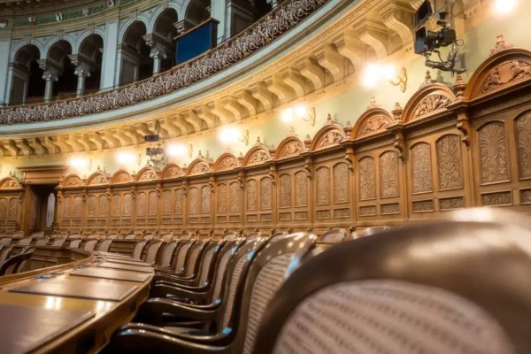 Sesja Rady Miejskiej w Łasku: likwidacja ZKM i zmiany w budżecie