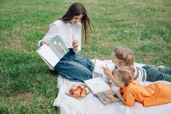 Wakacyjny piknik przedszkolaków w GOKiS Kwiatkowice – radość i integracja