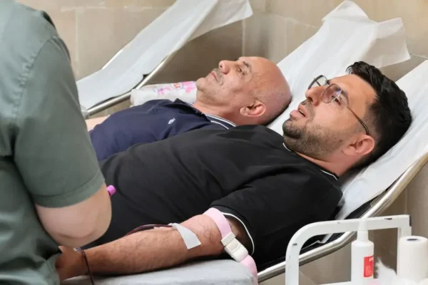 Policjanci z Łasku oddali krew na rzecz uczczenia Powstania Warszawskiego