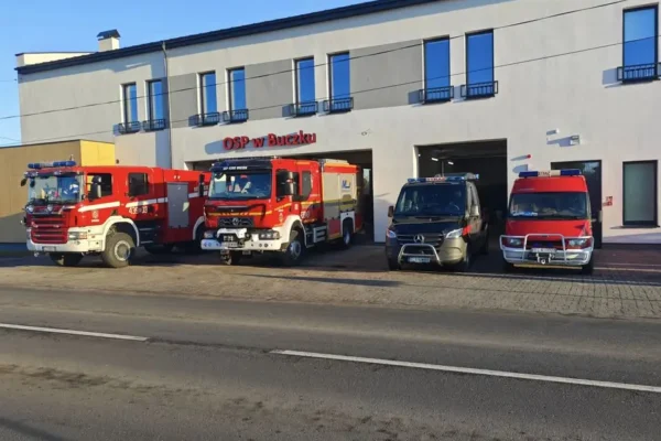 OSP Buczek interweniowała w Woli Buczkowskiej przy pochylonym drzewie