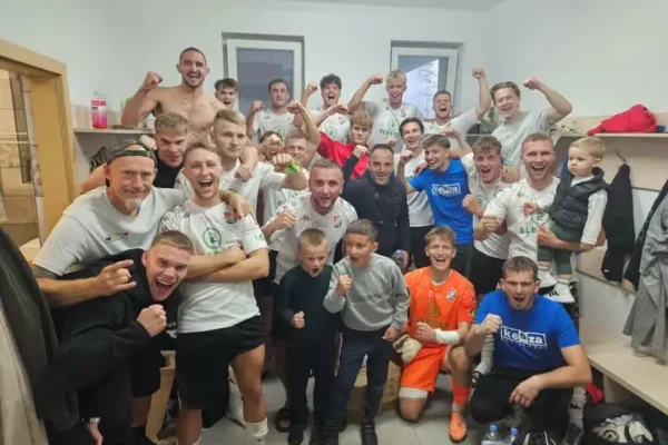 Orkan Buczek wygrywa z AKS SMS Łódź 3:2. Bohaterem Oskar Przywara