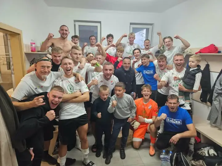 Orkan Buczek wygrywa z AKS SMS Łódź 3:2. Bohaterem Oskar Przywara