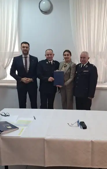 Strażacy z powiatów łaskiego, poddębickiego, sieradzkiego i zduńskowolskiego otrzymali dotacje na sprzęt ochronny