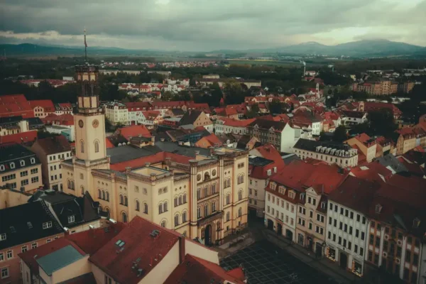 Łask inwestuje: żłobek, komunikacja, zalew i sport w planach gminy